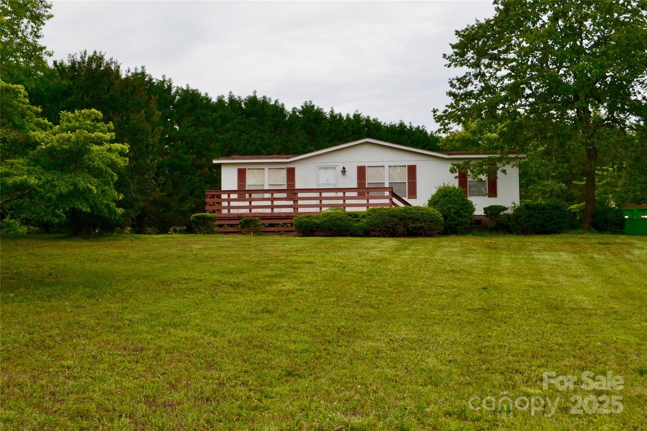 129 Redwood Ln., Rutherfordton, NC 28139