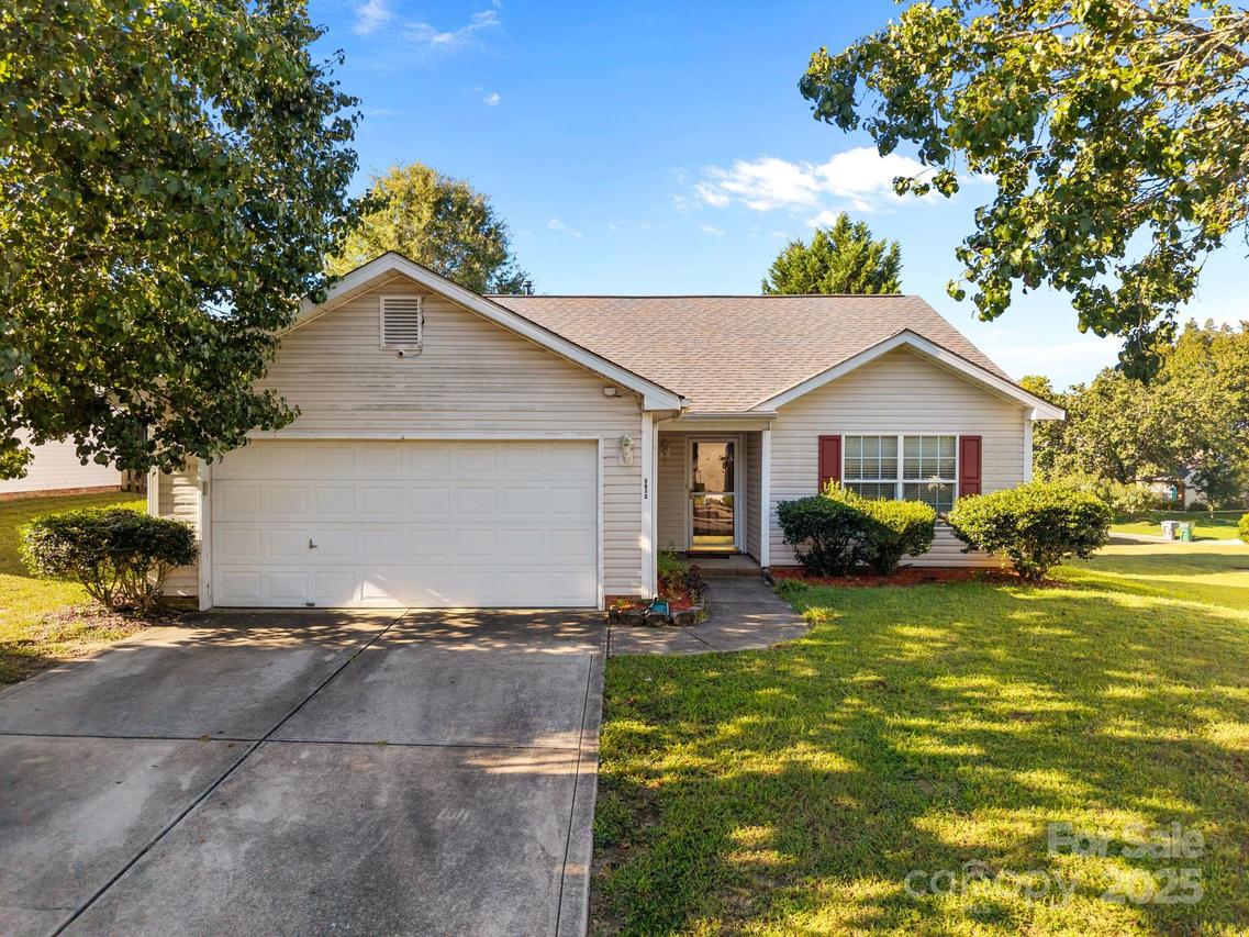 3012 Longspur Dr., Matthews, NC 28105