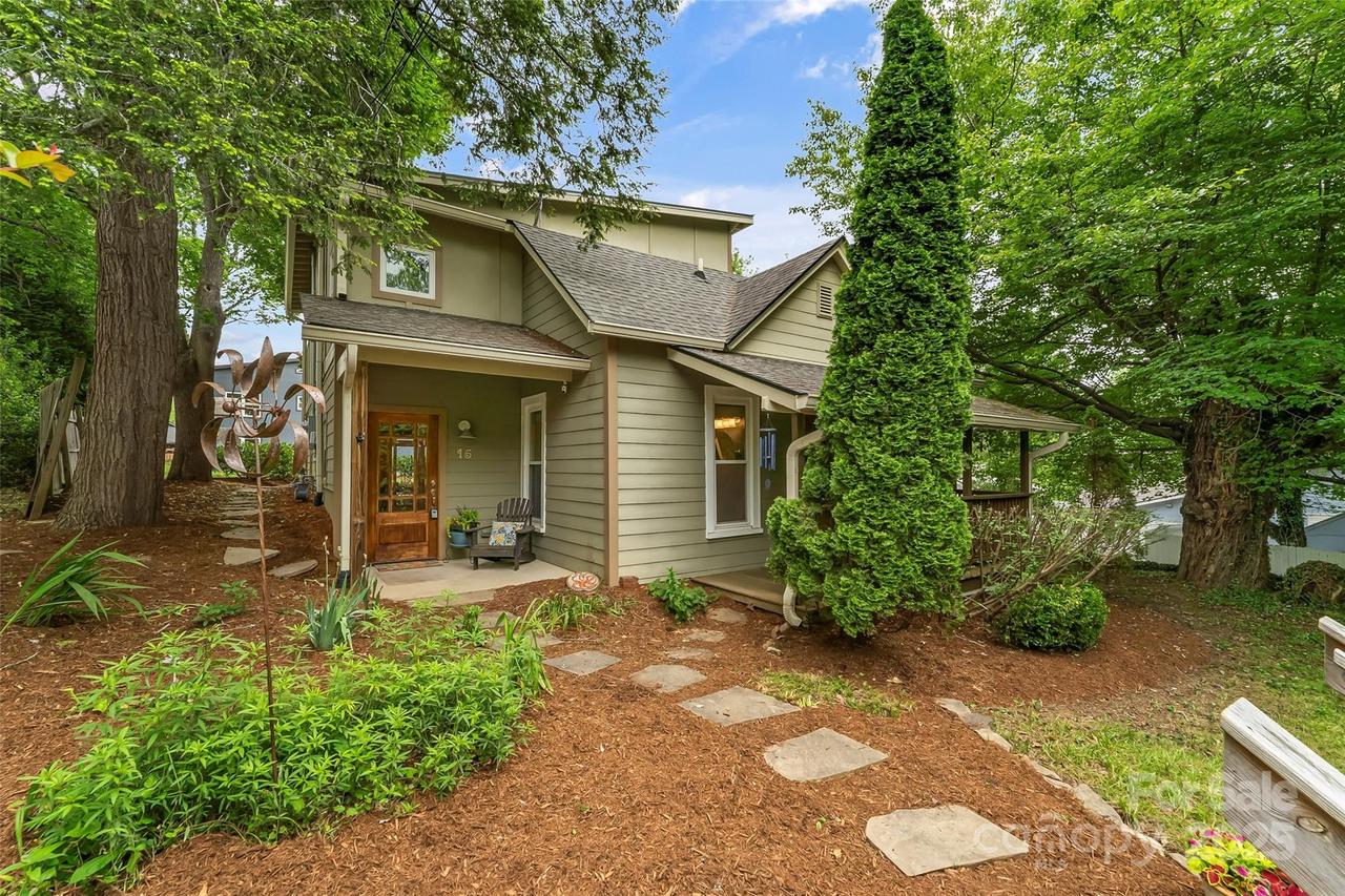 15 Forsythe St., Asheville, NC 28801