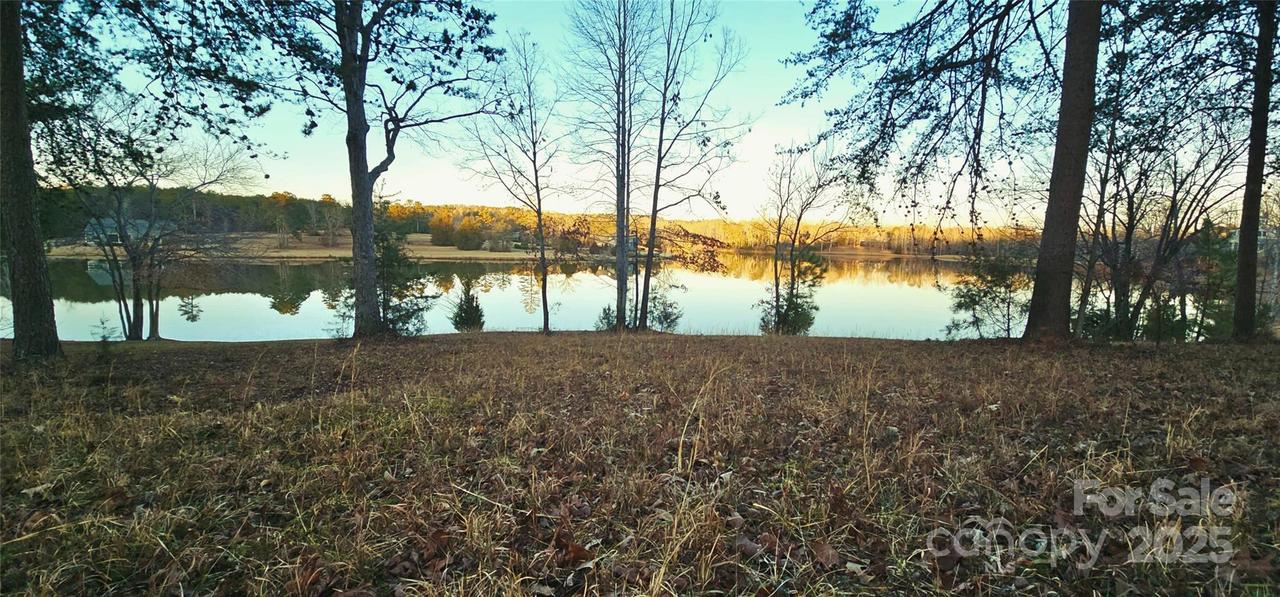 000 Mapleton Ln. #6, Columbus, NC 28722
