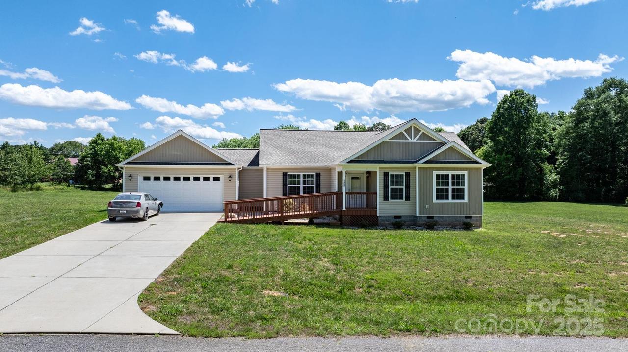 125 Carter Ln., Statesville, NC 28625