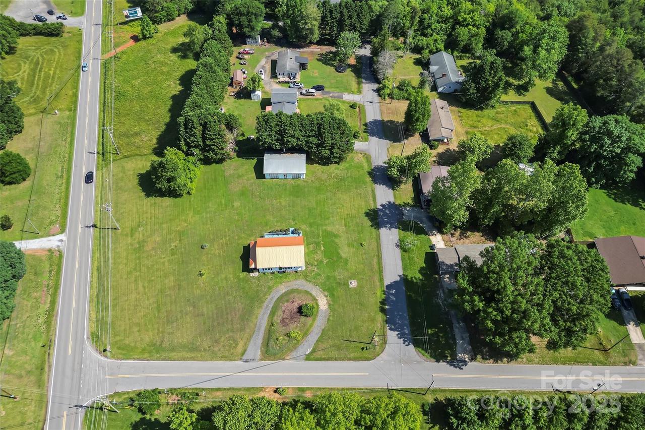 35 Telephone Exchange Rd., Hickory, NC 28601