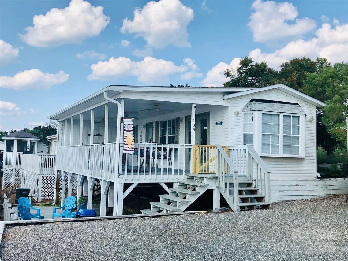 108 Brit Ln., New London, NC 28127