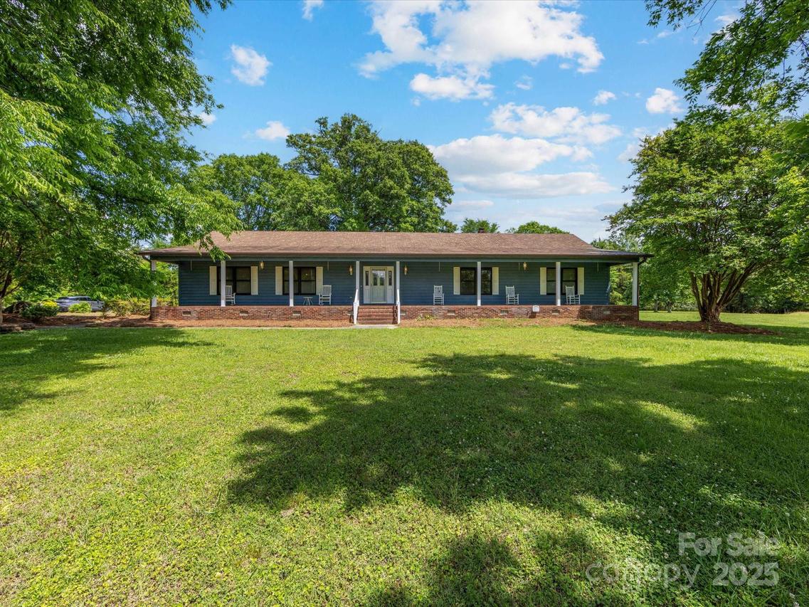 2500 Cedar Cove Dr., Harrisburg, NC 28075