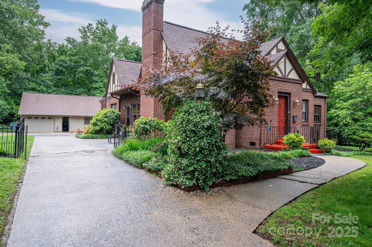 1136 S Edgemont Ave., Gastonia, NC 28054