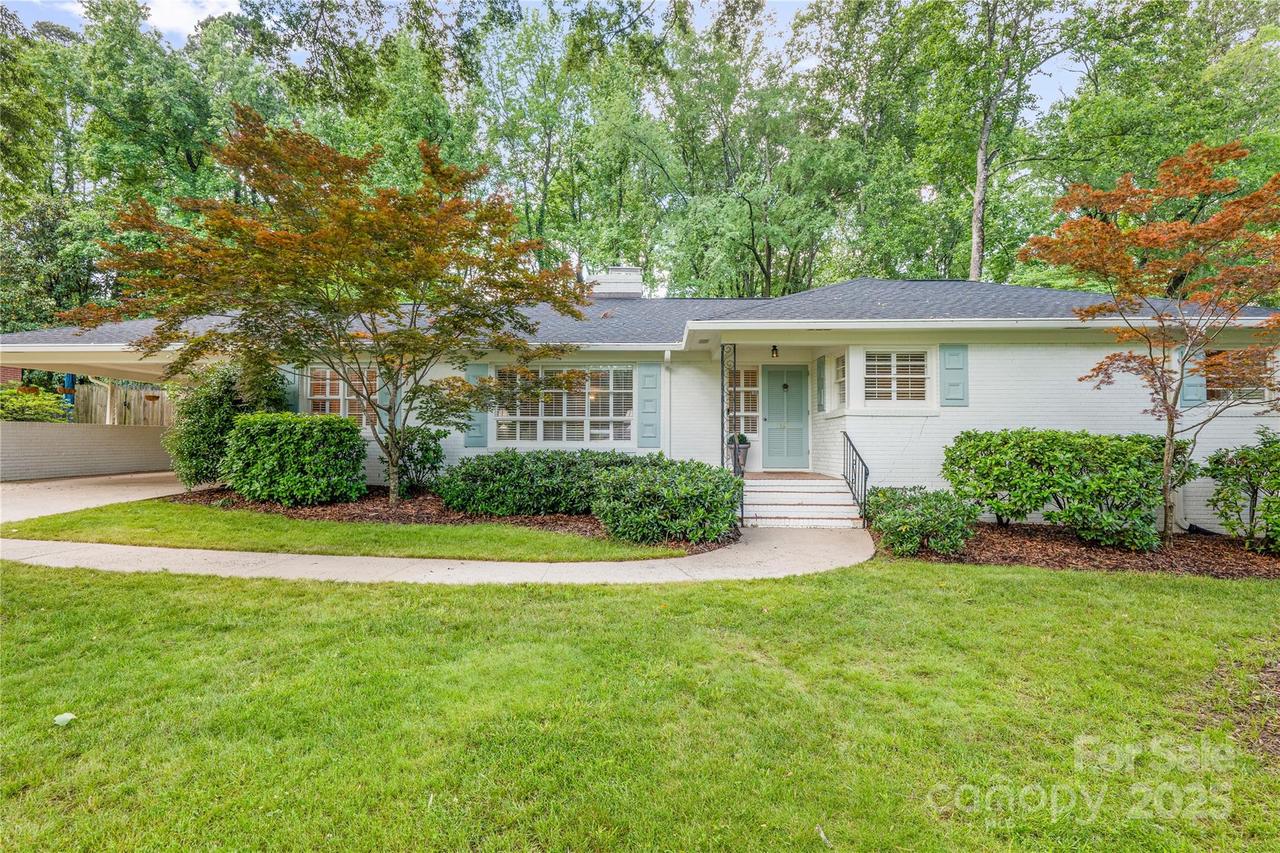 5162 Lincrest Pl., Charlotte, NC 28211