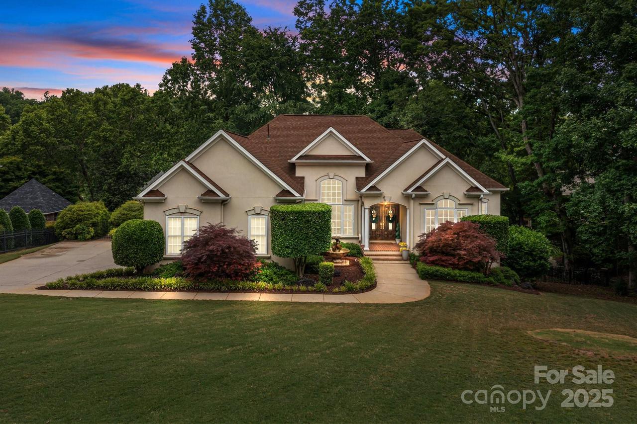 400 Maymont Dr., Cramerton, NC 28032