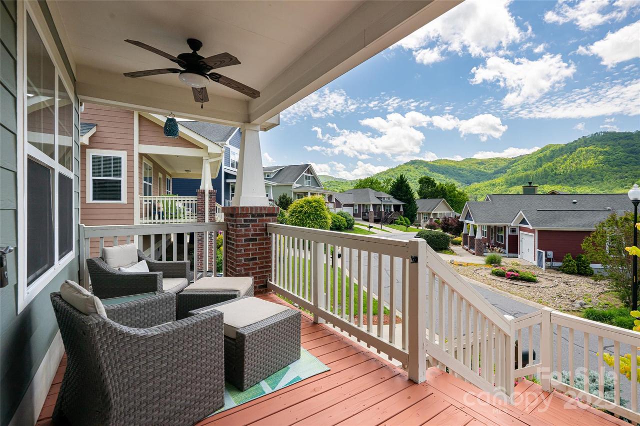 31 Byrdcliffe Ln., Asheville, NC 28805