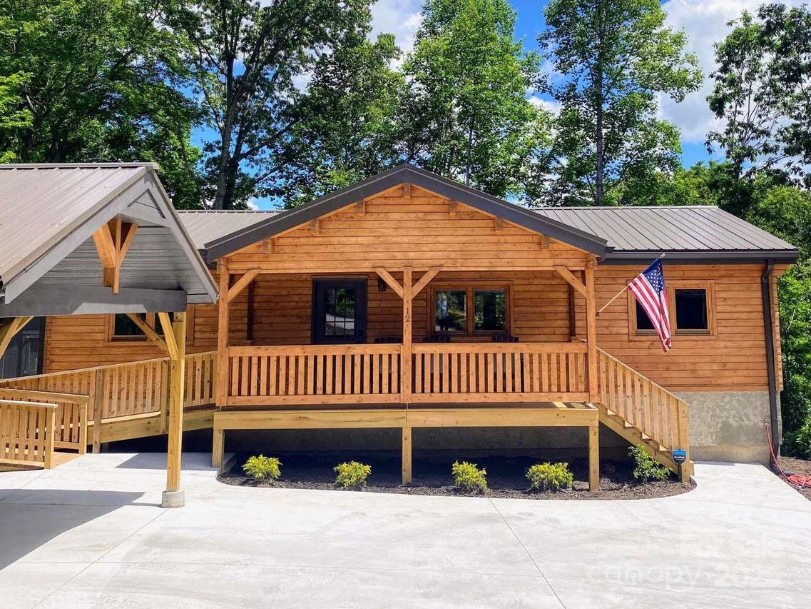 12 Hoosier Ct., Lake Junaluska, NC 28745