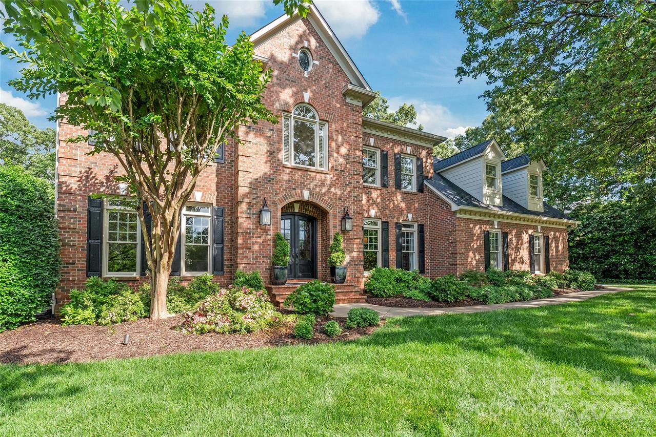 14701 Jockeys Ridge Dr., Charlotte, NC 28277
