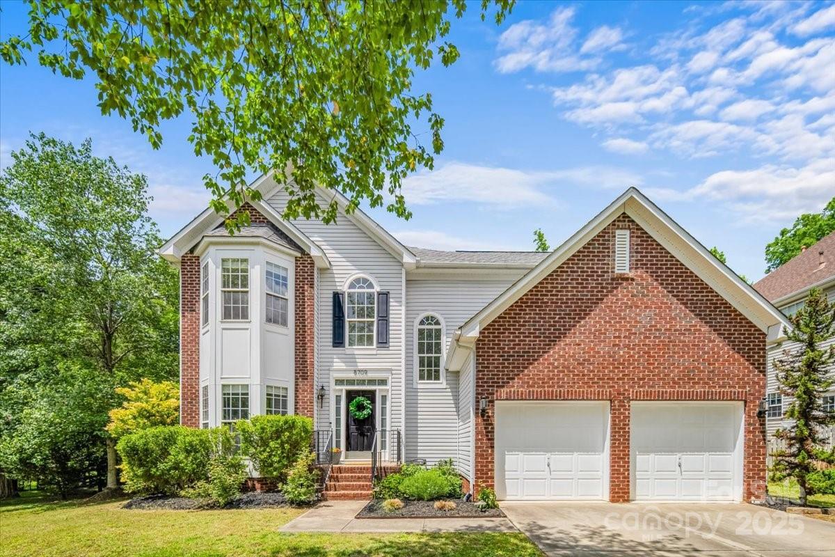 8709 Huntland Ct., Charlotte, NC 28277