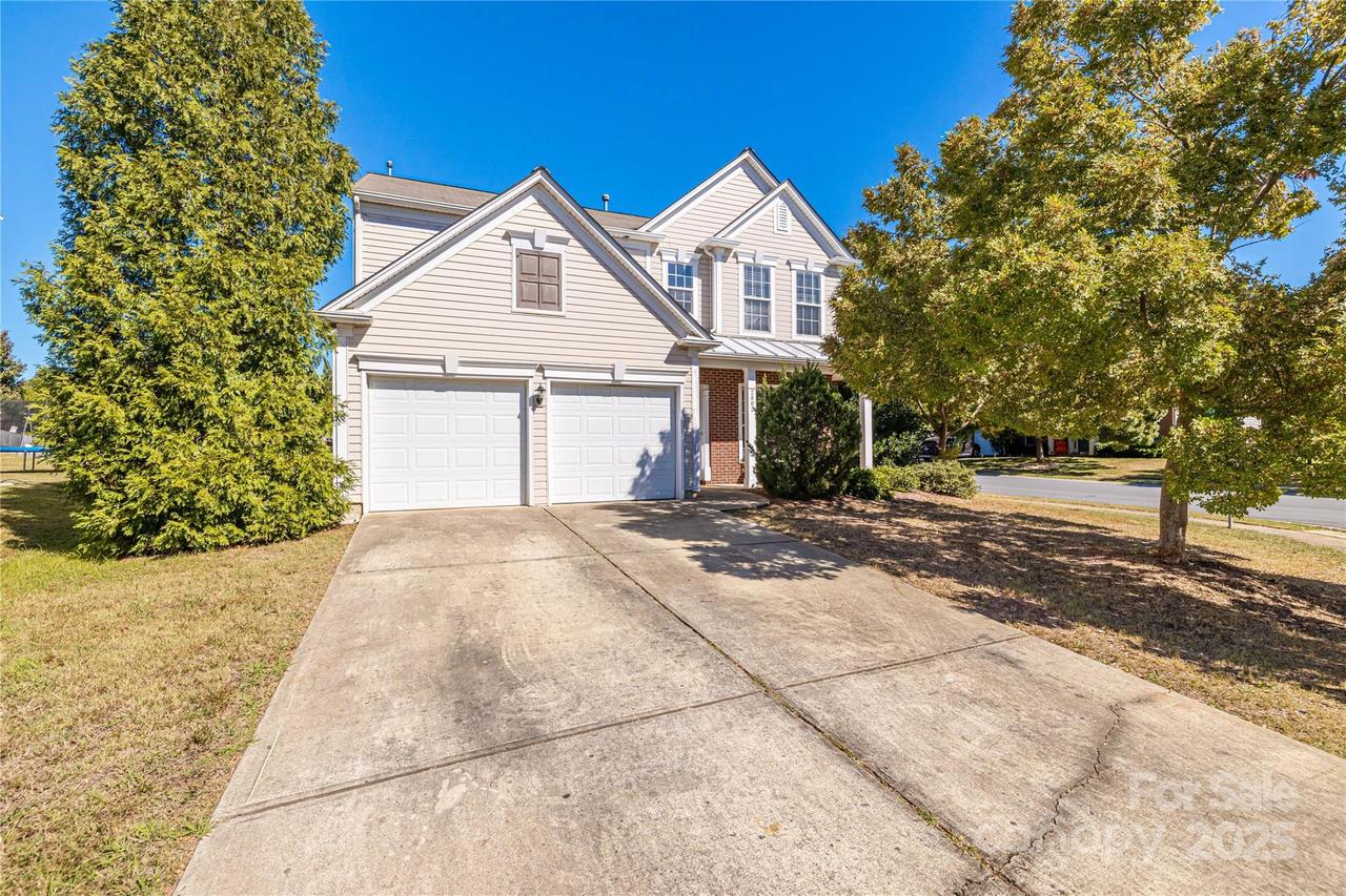 2802 Azalea Hills Dr., Charlotte, NC 28262