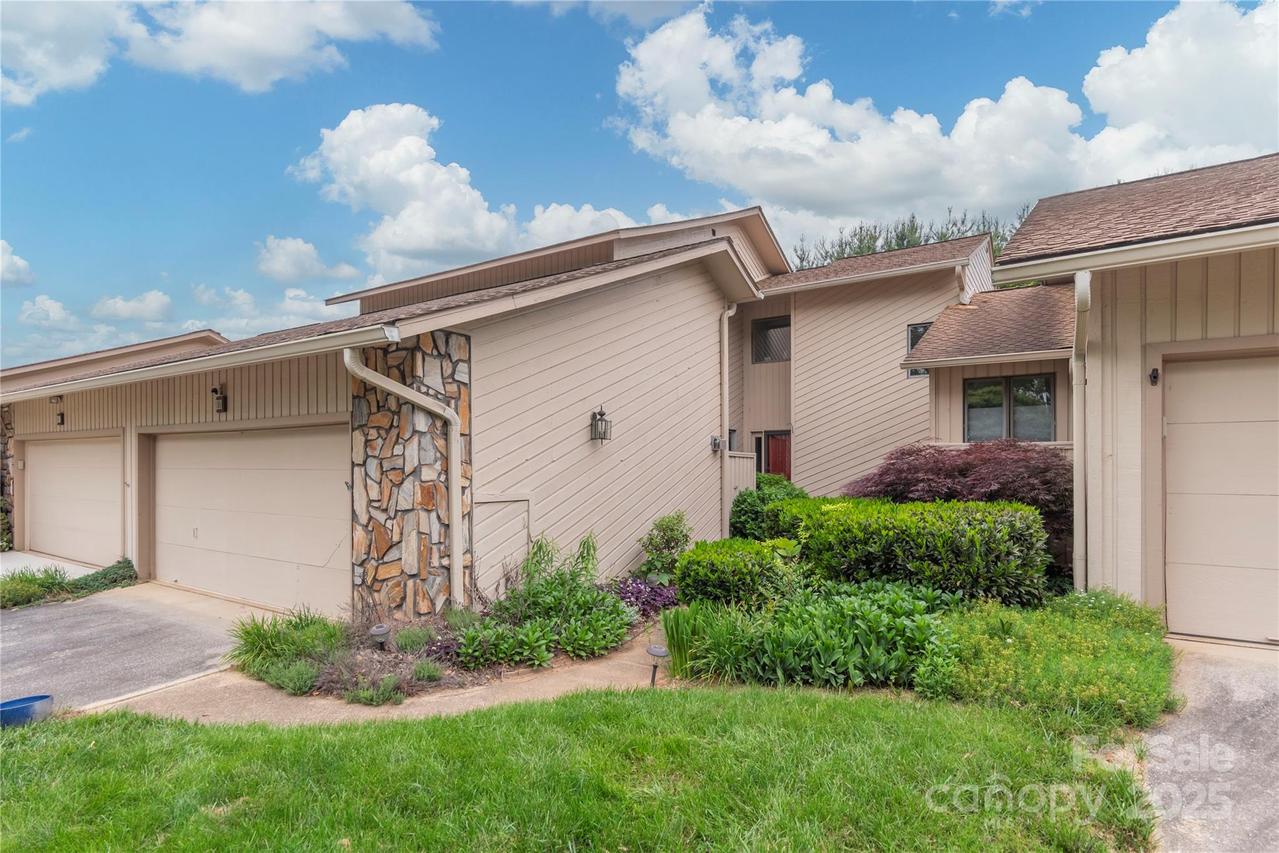 111 Clubwood Ct., Asheville, NC 28803