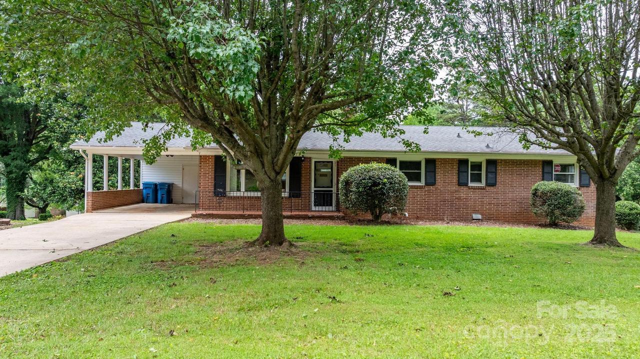 1753 28th St., Hickory, NC 28601