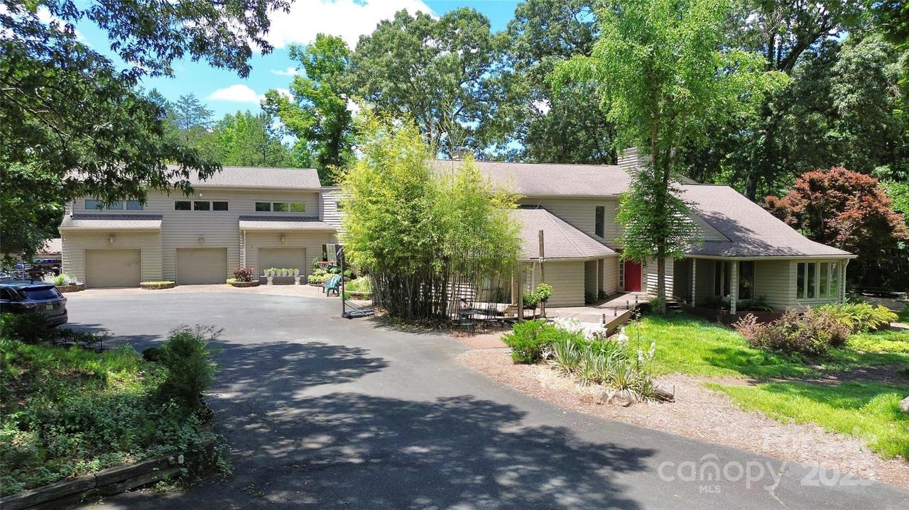 9625-A Surface Hill Rd., Mint Hill, NC 28227