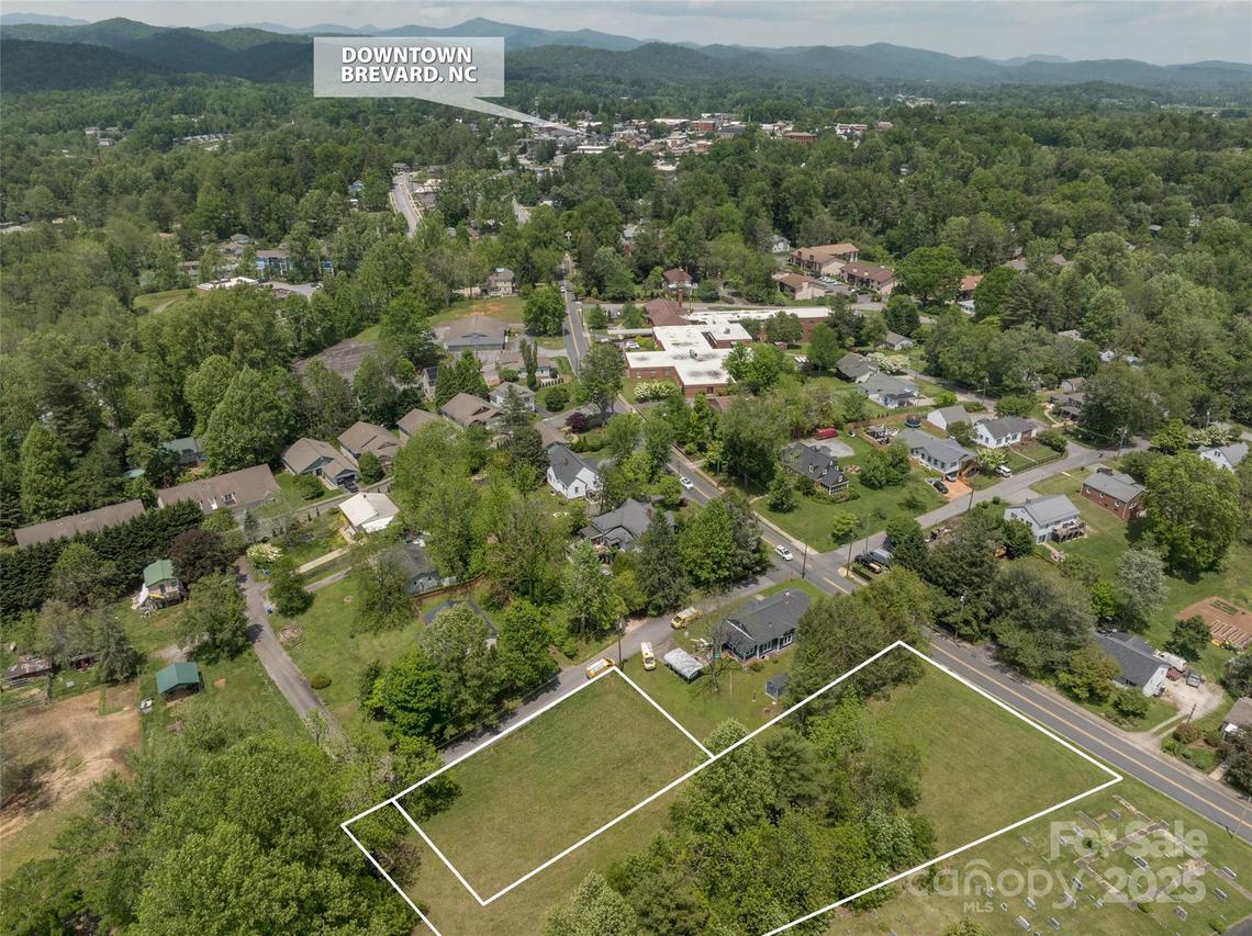 99999 Goodwin Ln., Brevard, NC 28712