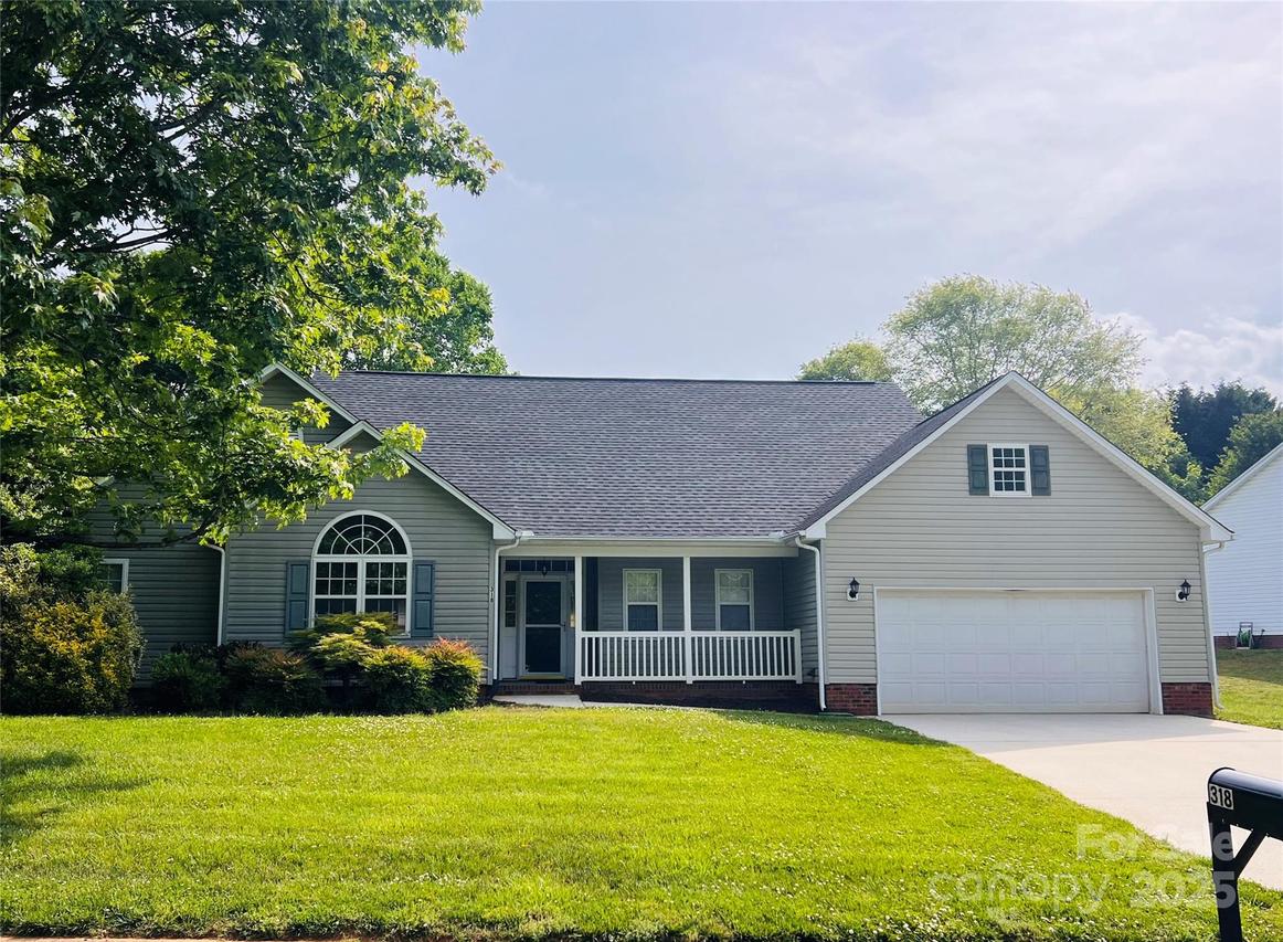 318 Linsbury Ct., Gastonia, NC 28056