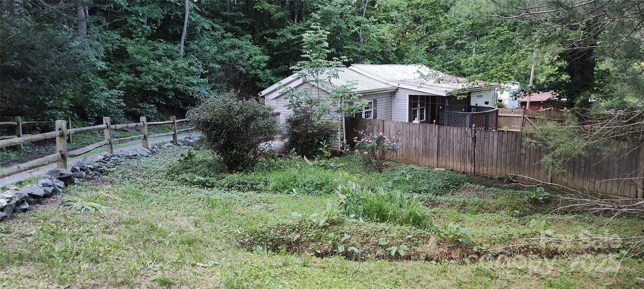 7881 Us 25/70 Hwy., Marshall, NC 28753