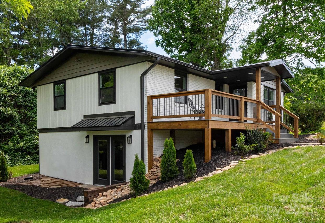 3 High Meadow Rd., Asheville, NC 28803