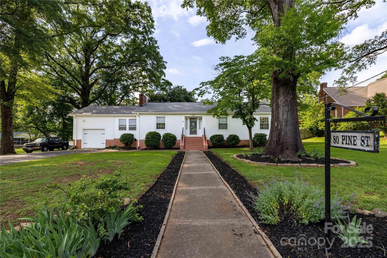 80 Pine St., Badin, NC 28009