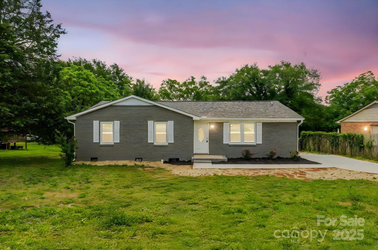 2511 Linwood Rd., Gastonia, NC 28052