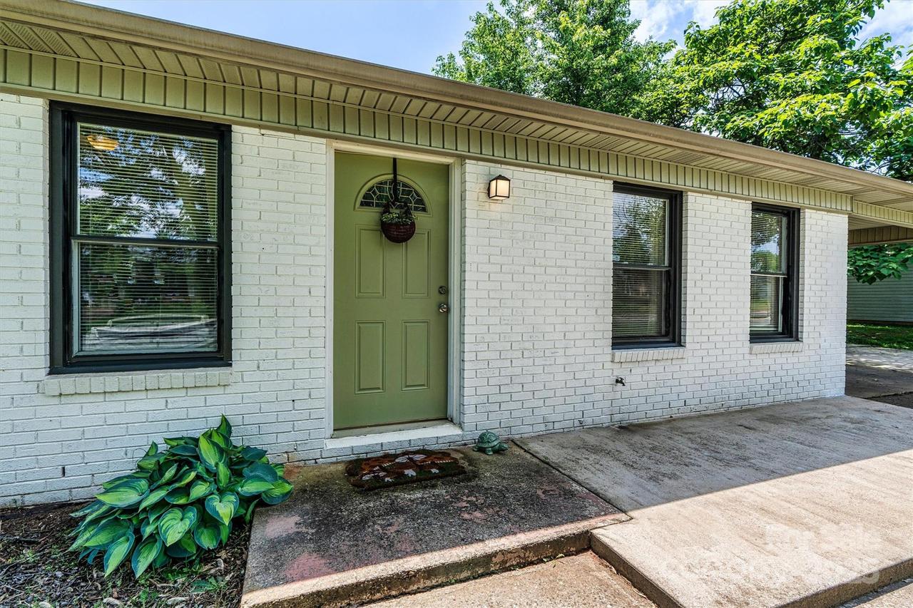 413 Picadilly Ln., Troutman, NC 28166