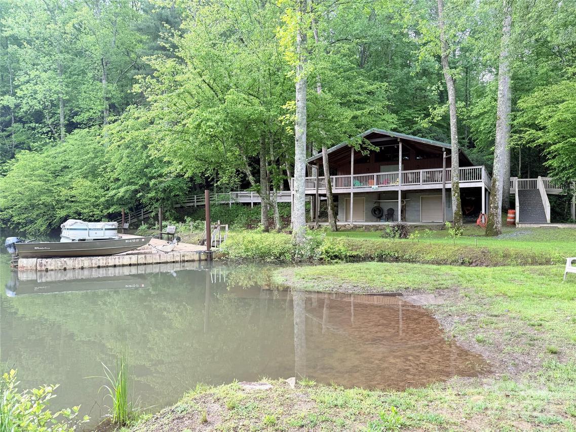 0000 Camp Cove Rd., Zirconia, NC 28790