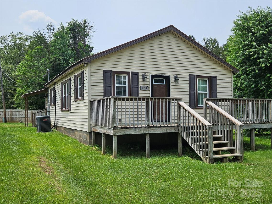 1058 Hunter St., Morganton, NC 28655