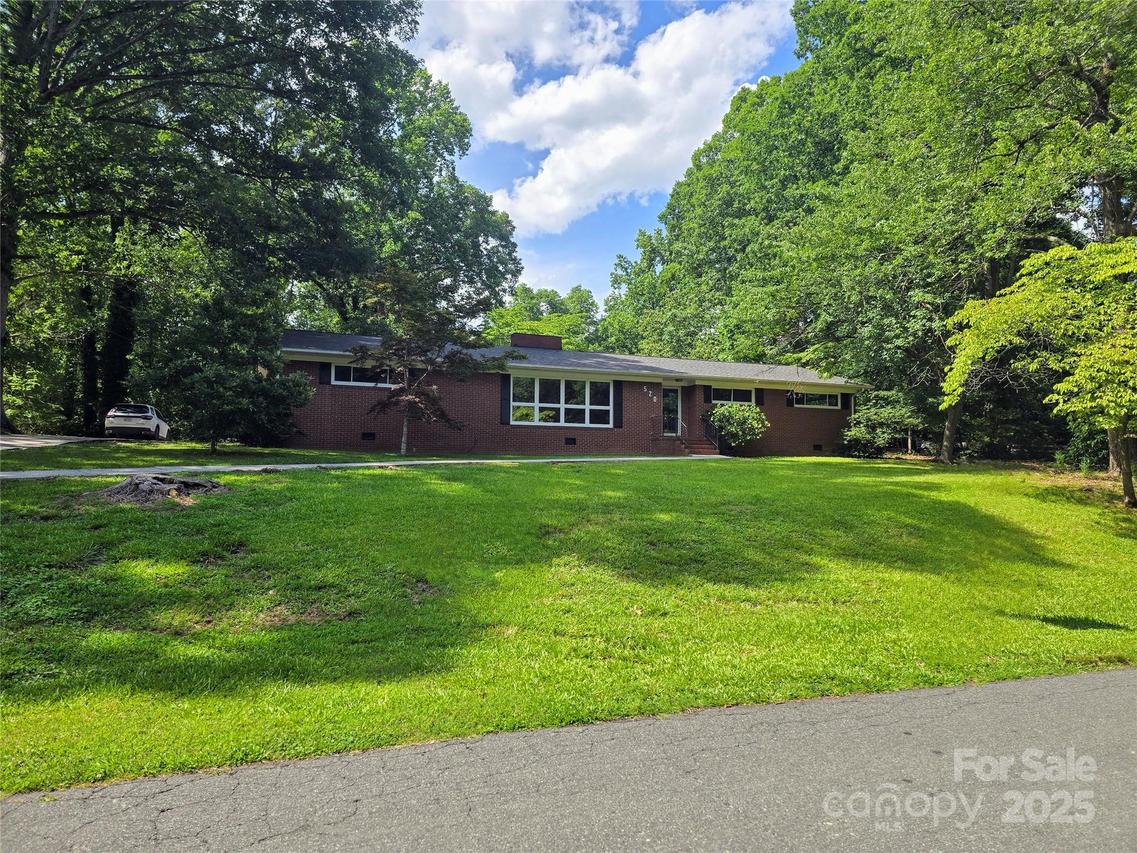 520 Crestview Dr., Albemarle, NC 28001