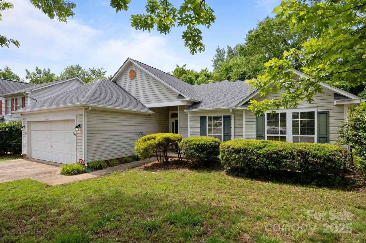 1321 Land Grant Rd., Charlotte, NC 28217