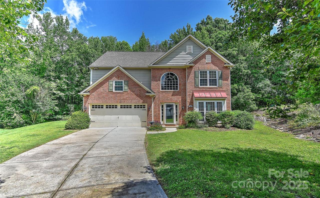 705 Moss Creek Dr., Matthews, NC 28105