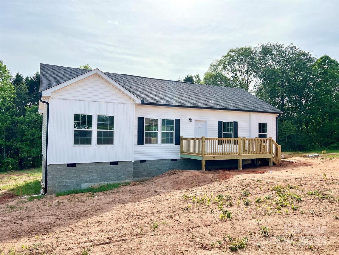 118 Brett Will Ct., Taylorsville, NC 28681