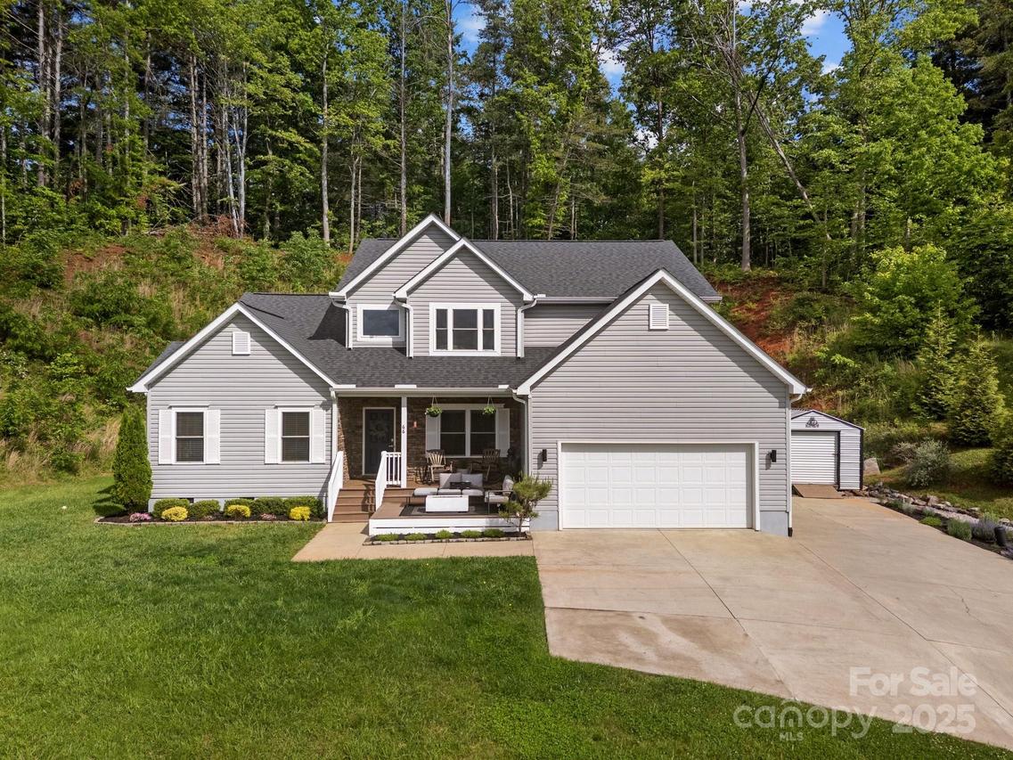 66 Lawson Ridge Rd., Leicester, NC 28748