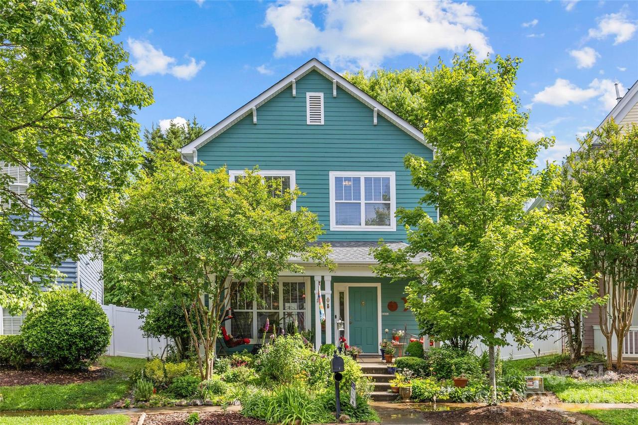 6827 Dunton St., Huntersville, NC 28078