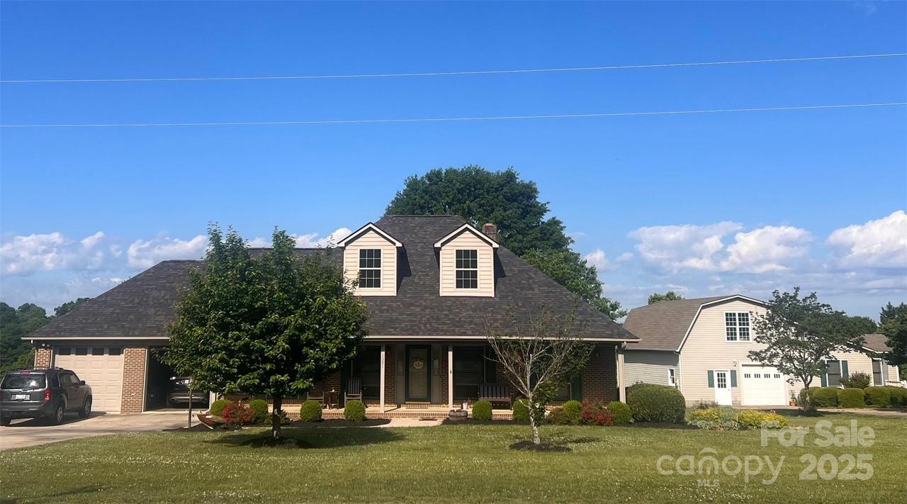 1351 Hardin Rd., Dallas, NC 28034