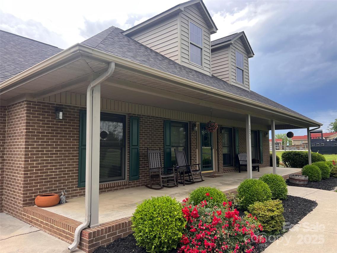 1351 Hardin Rd., Dallas, NC 28034
