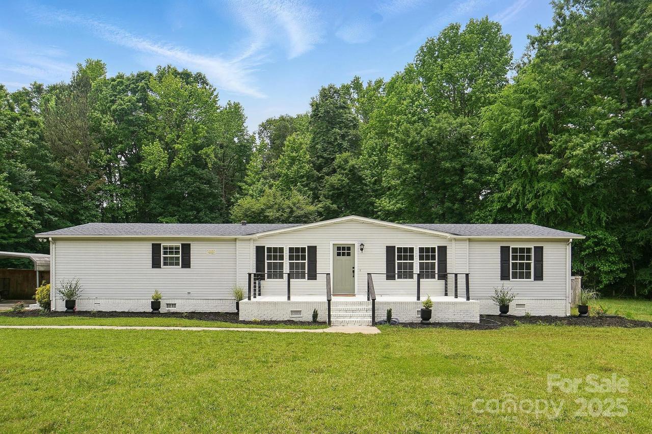 12382 Ritchie Rd., Midland, NC 28107