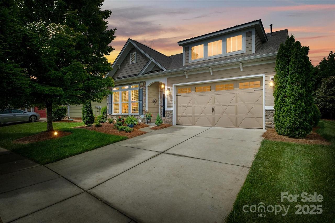 8818 Artesa Mill Ln., Charlotte, NC 28214