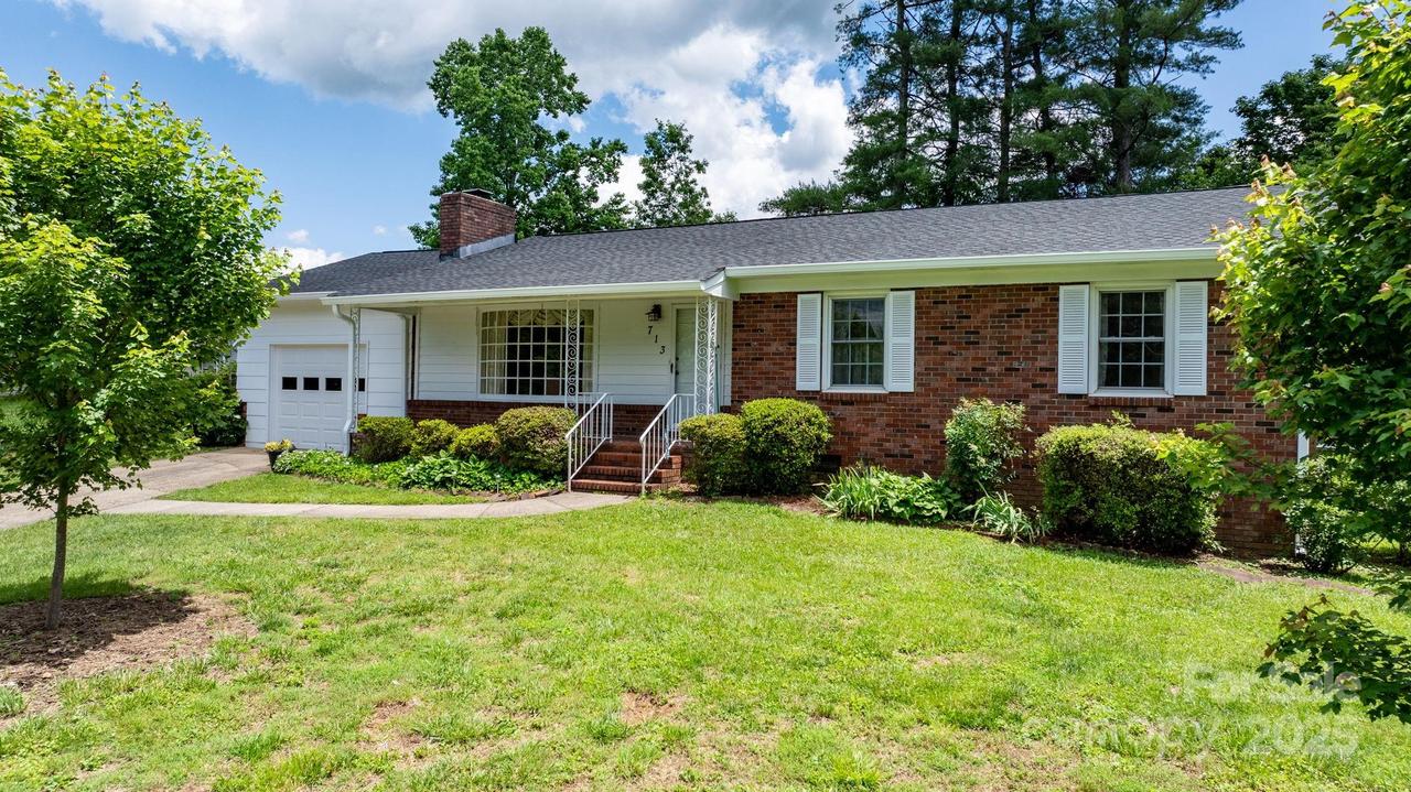 713 NW Crozet St., Valdese, NC 28690