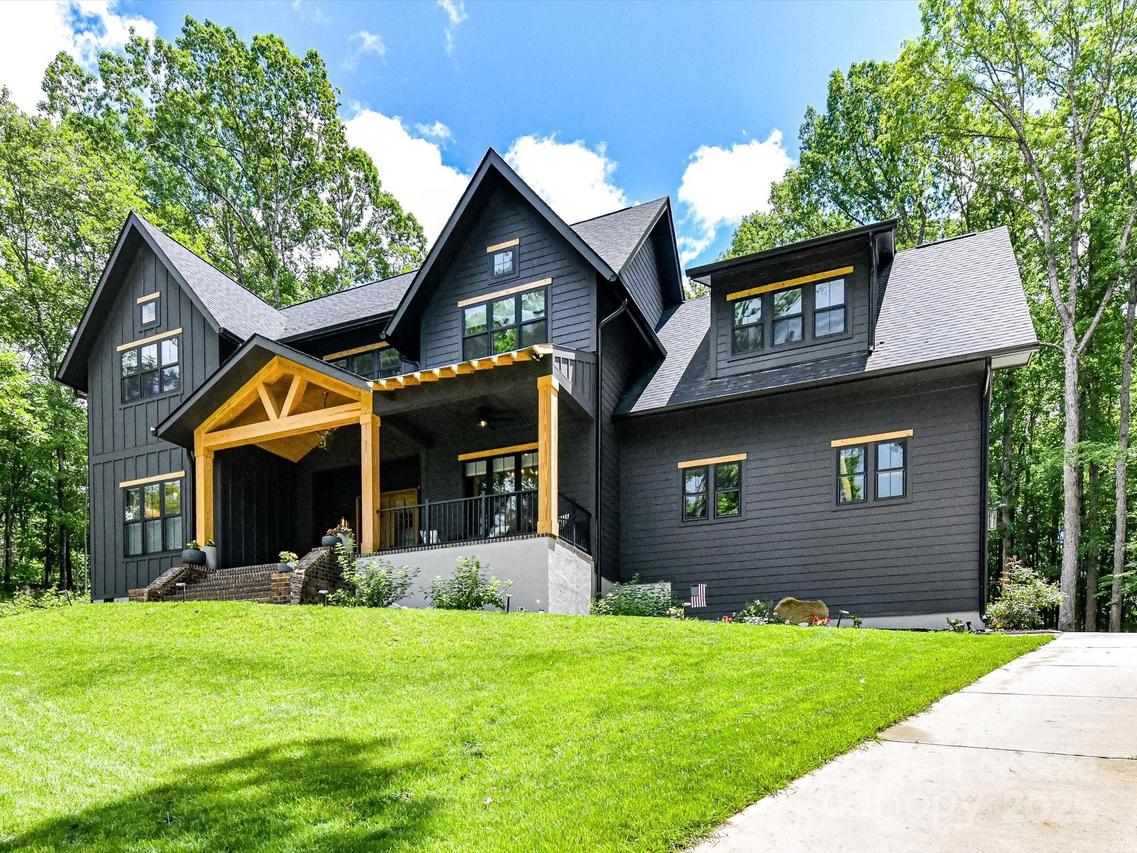 167 Greenbay Rd., Mooresville, NC 28117