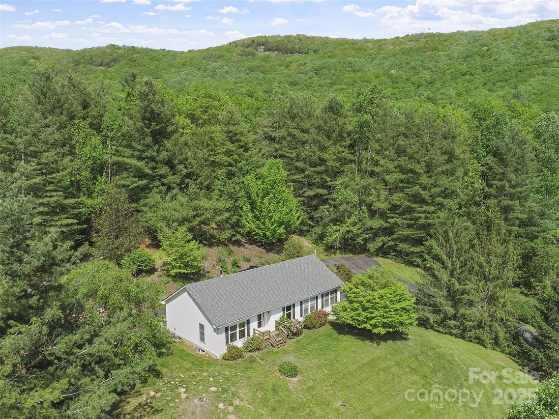 100 Rock Blvd., Burnsville, NC 28714