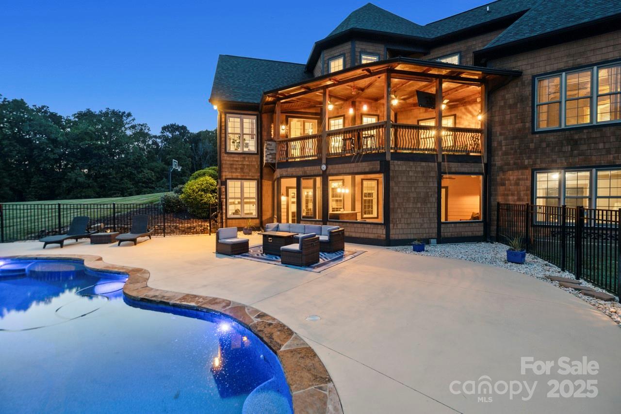 270 Sandhills Ct., Mooresville, NC 28115