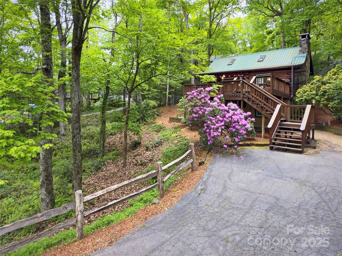 615 Sweetwater Ridge, Burnsville, NC 28714