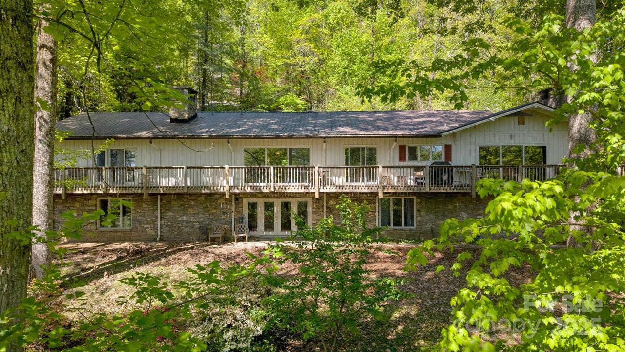 1412 Valmont Dr., Hendersonville, NC 28791