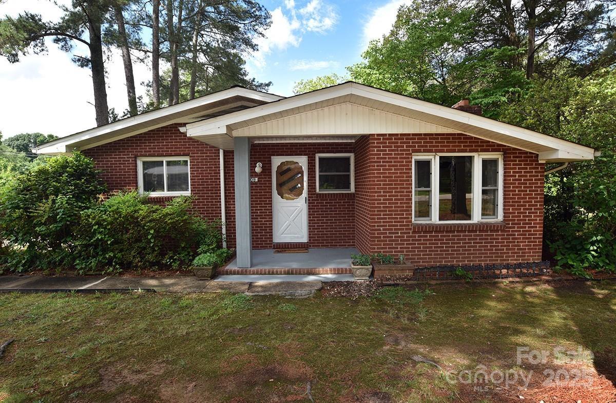 709 Sunset Dr., Salisbury, NC 28147