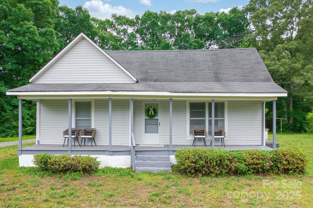 2126 Robby Dr., Maiden, NC 28650