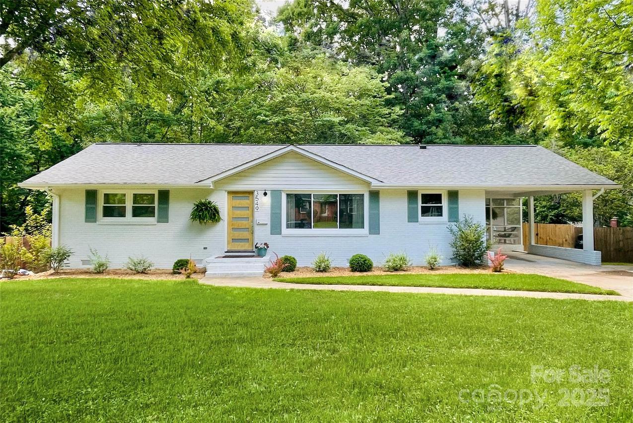 3549 Woodleaf Rd., Charlotte, NC 28205