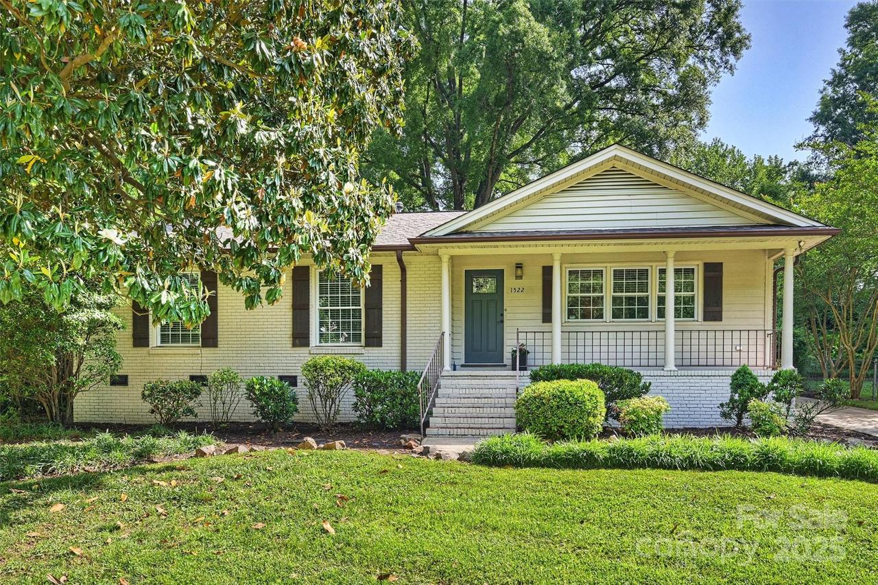 1522 Barberry Ct., Charlotte, NC 28211