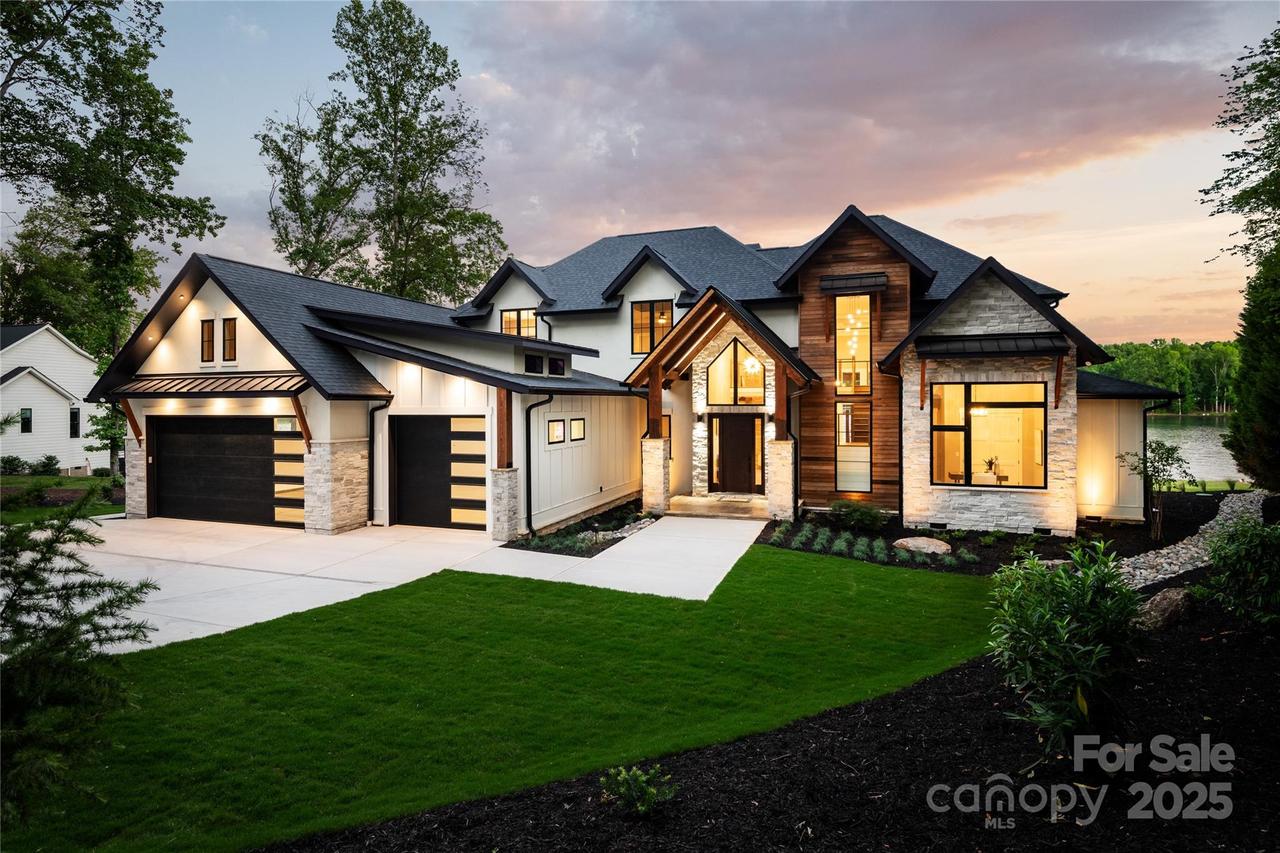 301 Riverwood Rd., Mooresville, NC 28117