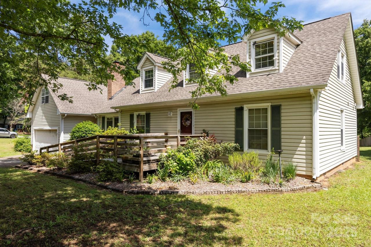 1818 Winfield Dr., Monroe, NC 28110